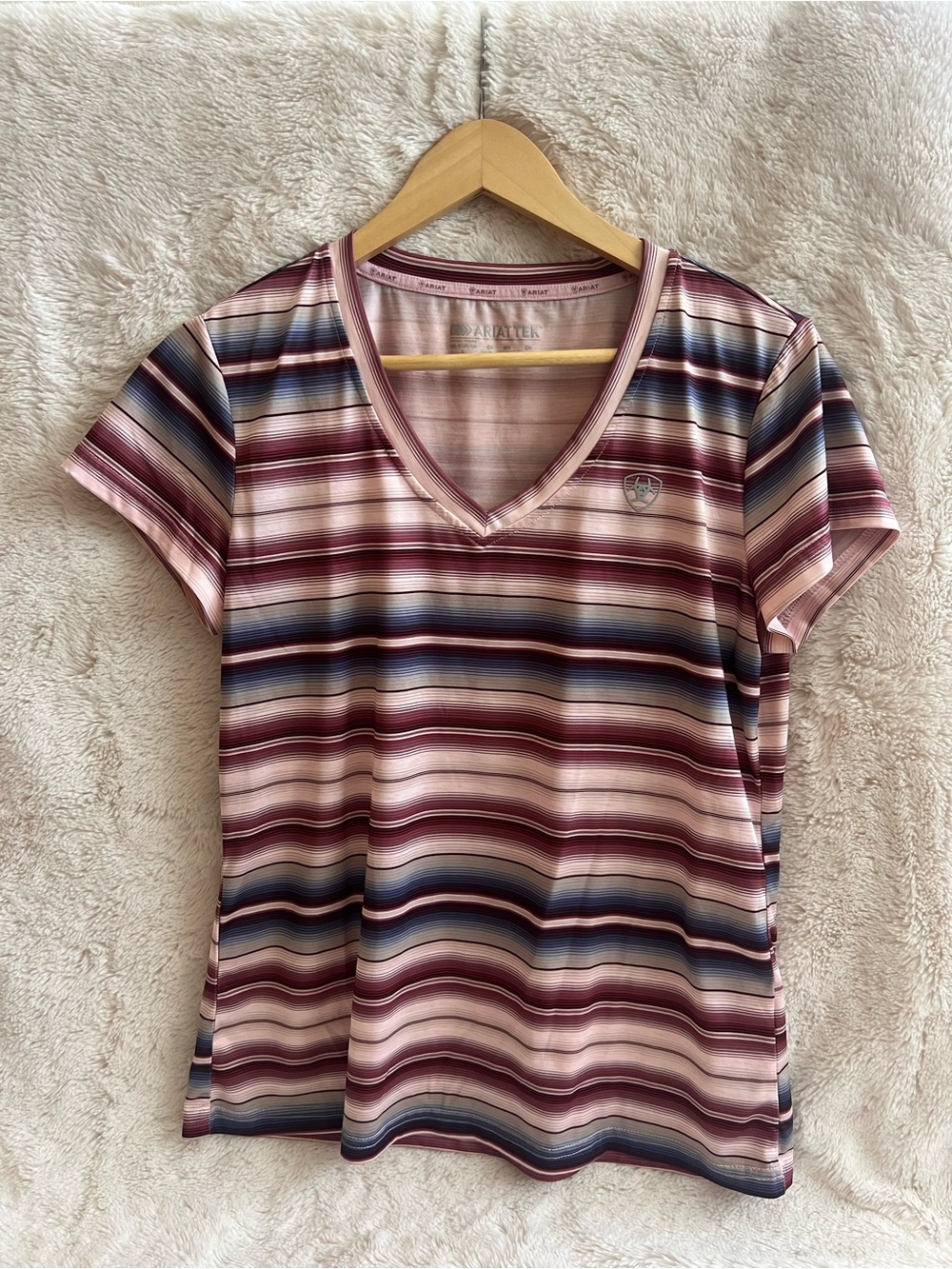 Ariat AriatTEK Women’s Large V-Neck Top | Southwestern Performance Tee